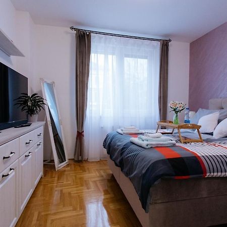Apartman Kristina 4* Subotica Extérieur photo