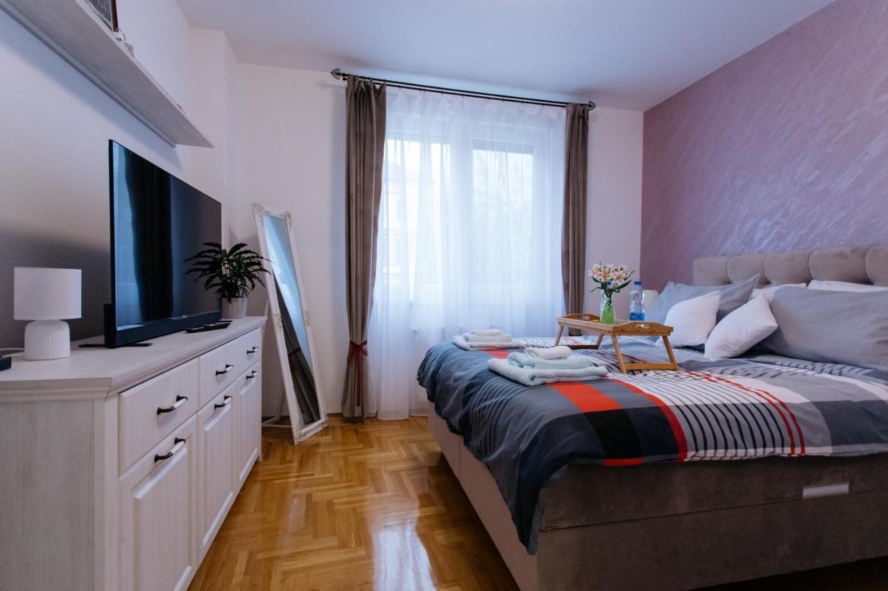 Apartman Kristina 4* Subotica Extérieur photo